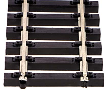 Flex track 26 1/8" (664mm)<br /><a href='images/pictures/Tillig/83125.jpg' target='_blank'>Full size image</a>